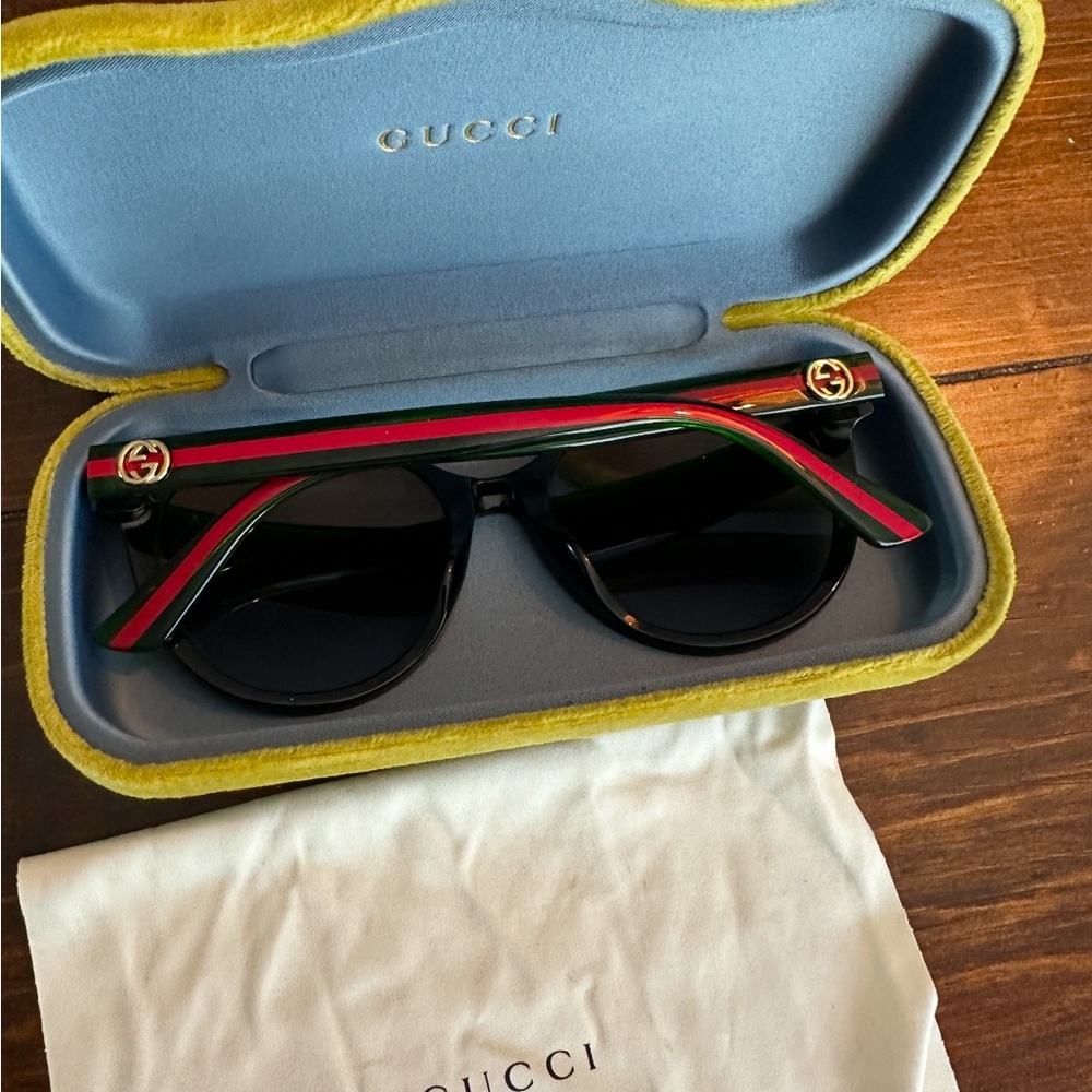 Gucci cat eye sunglasses